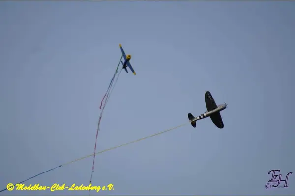 Combat – 17daef8c2ccdc03a.jpg