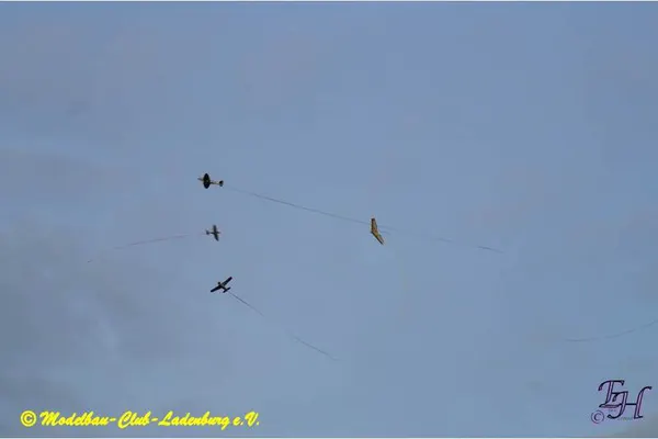 Combat – 1ba4a5510e228a44.jpg