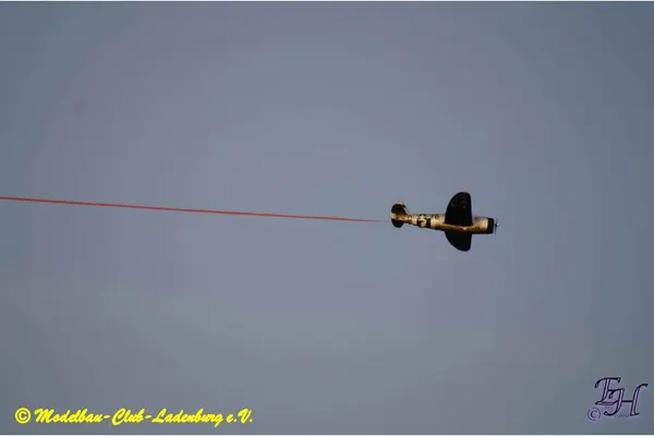 Combat – 3348bcfb2b179bf7.jpg