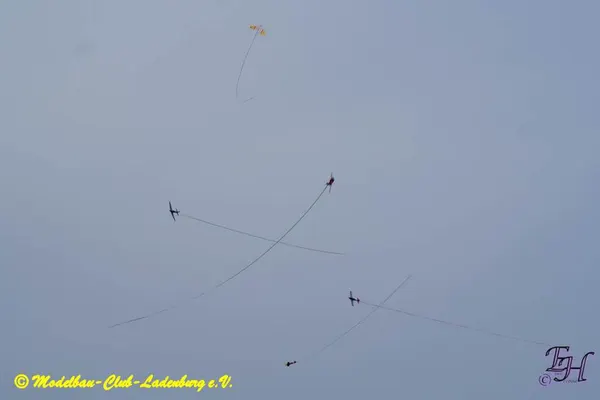Combat – 45e1b039a657128a.jpg