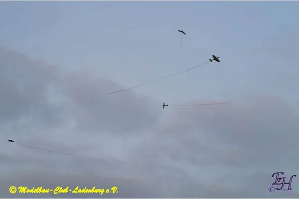 Combat – 4aaf498acffbe10b.jpg