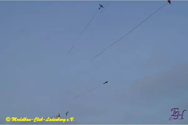 Combat – 54a3322d72fab9bd.jpg