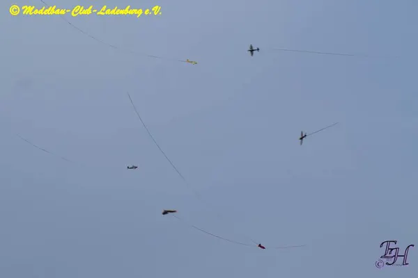 Combat – 5f9eefdbe818fb27.jpg
