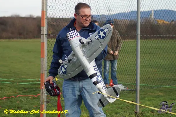 Combat – 730624a6d61640ea.jpg