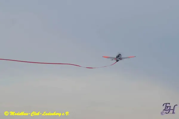Combat – 9446802327593b4d.jpg