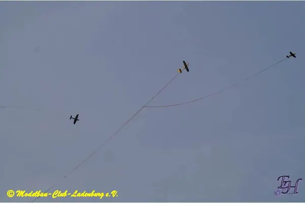 Combat – a8eee1ea2e08cc54.jpg