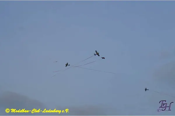 Combat – af4b181980826aff.jpg
