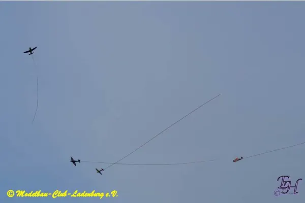 Combat – c8c7adb11374d56c.jpg