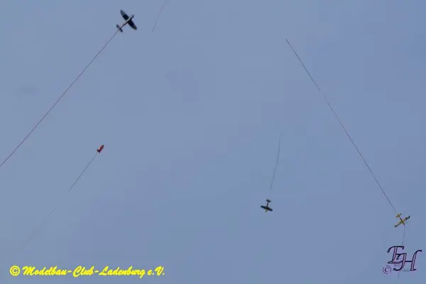 Combat – d2be77048a22f340.jpg