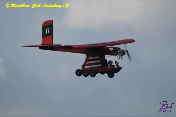 Fliegende Kuriositäten – d1f459f2025352db.jpg