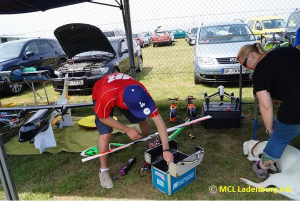 Flugtag 2015 – 13a15f97f8b7c34b.jpg