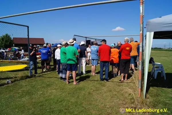 Flugtag 2015 – 71899b184ca4e654.jpg