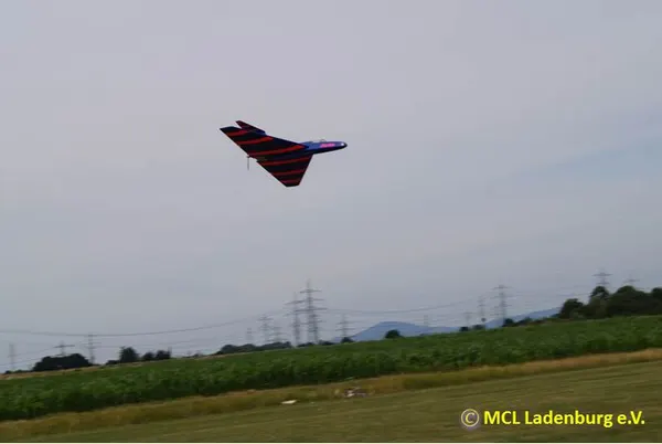 Flugtag 2015 – a2409c4e9656334f.jpg