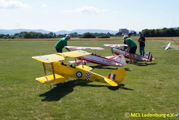 Flugtag 2015 – b926e8da616f5563.jpg