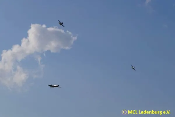 Flugtag 2015 – f409ee6083018392.jpg