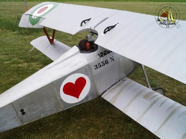 So entsteht eine Nieuport – 37529e8e04cb409b.jpg